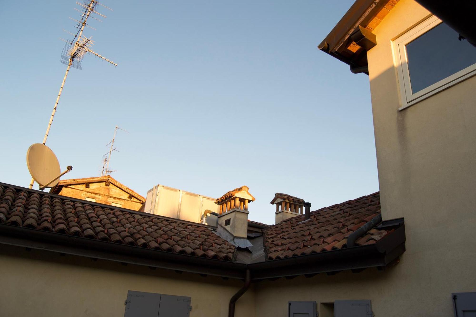 Casa Viola, Deliziosa Mansarda In Centro Storico Apartamento Modena Exterior foto