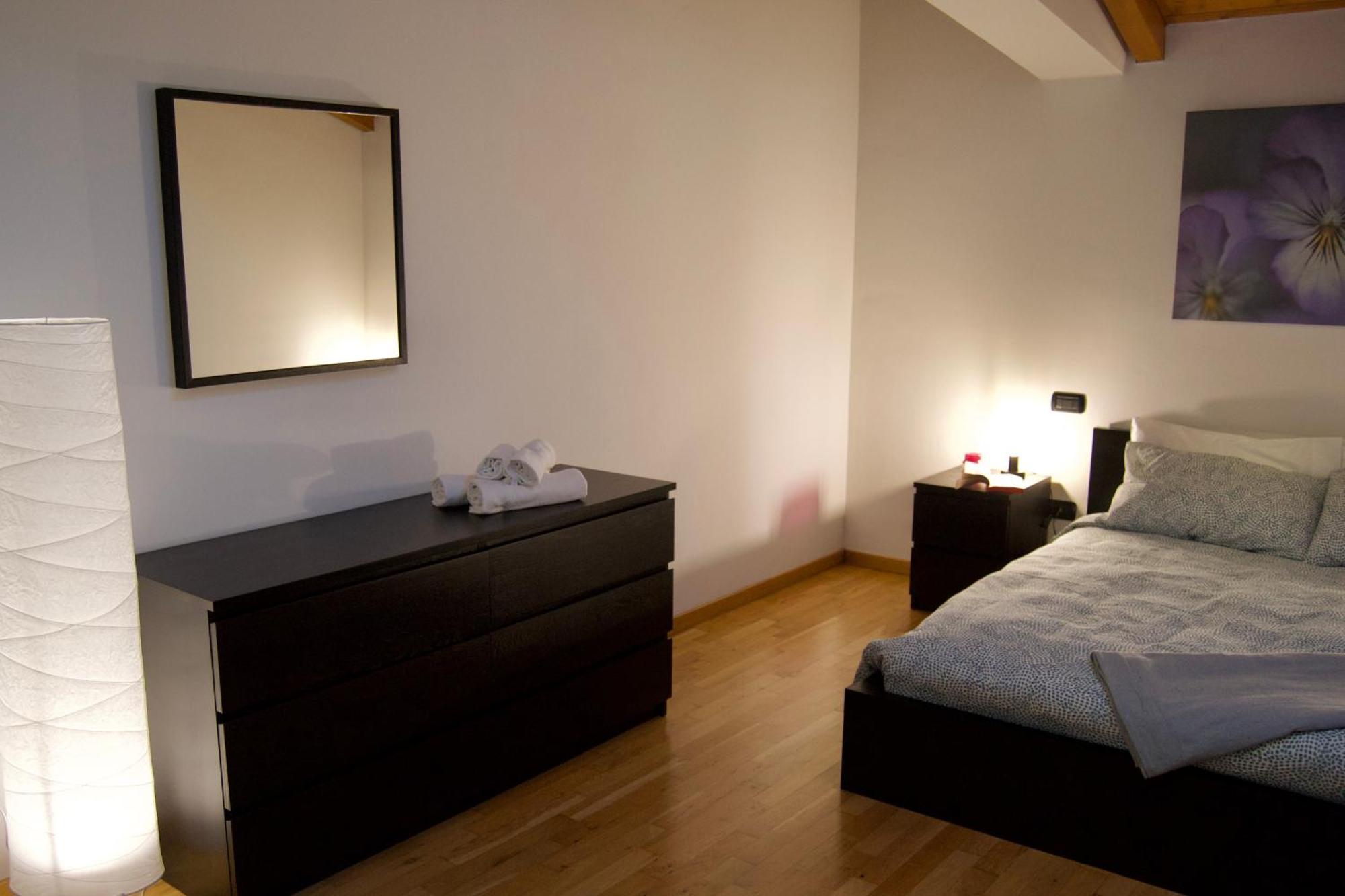 Casa Viola, Deliziosa Mansarda In Centro Storico Apartamento Modena Exterior foto