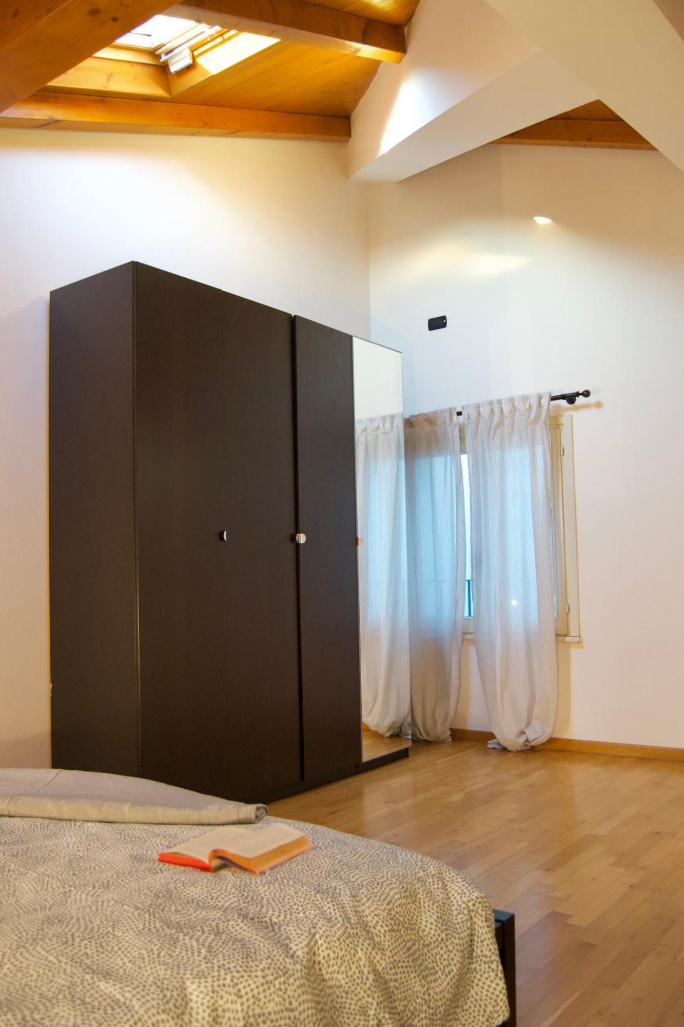 Casa Viola, Deliziosa Mansarda In Centro Storico Apartamento Modena Exterior foto