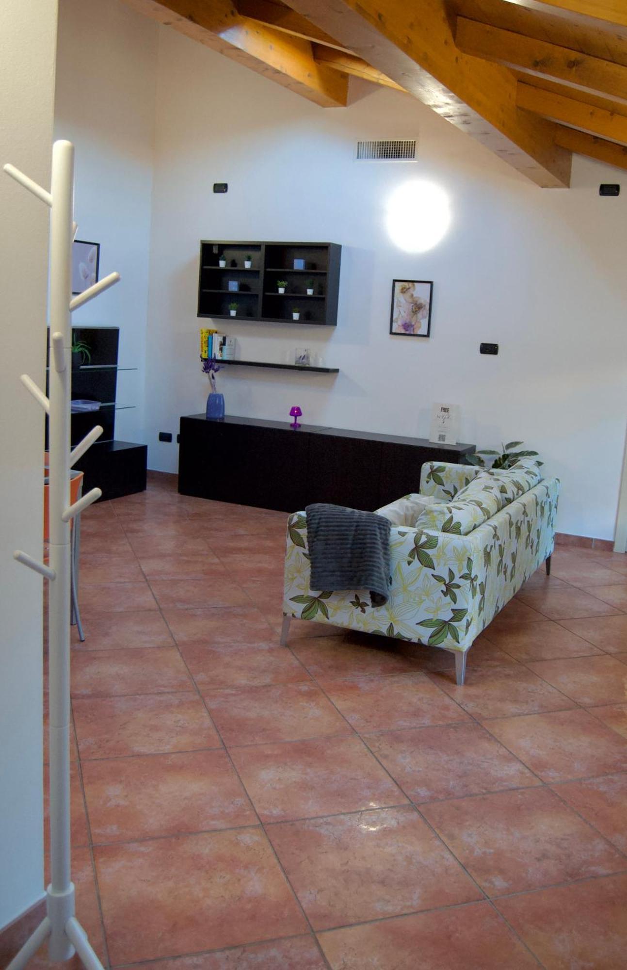 Casa Viola, Deliziosa Mansarda In Centro Storico Apartamento Modena Exterior foto